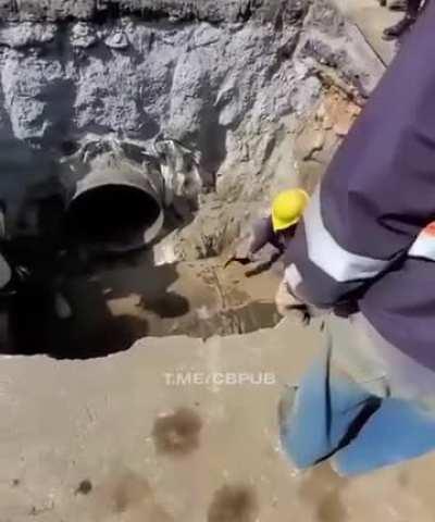 Смылся. Насовсем.