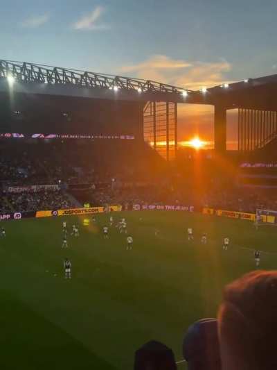 Sunset screamer (credit @robbiestone11 on X)