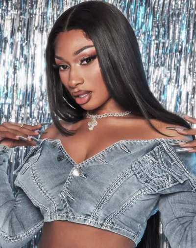 Shes A Bitch (Pose) Missy x Meg