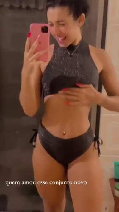 Letícia Castro @castrollet