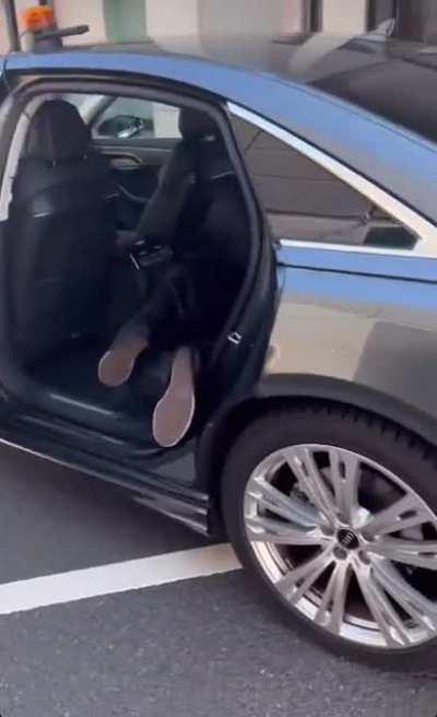 Sie muss mal richtig besamt werden