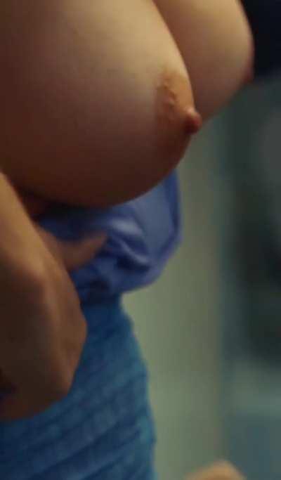 I want to get up close and personal with Sydney Sweeney perfect tits