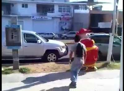 Porecito el doctor simi 😔