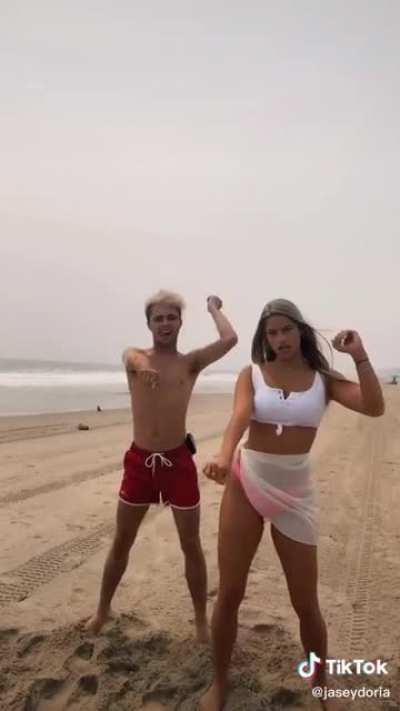 we need to get this sub back up and jumping, look at the queen throwin it🥵🍆