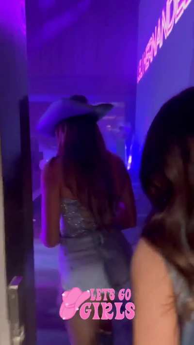 That ass in cut off shorts