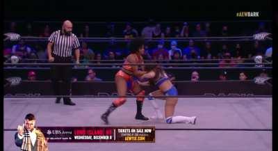 Skye Blue vs La Rosa Negra