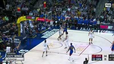 [Highlight] Jokic no scope pass to somehow find a wide open MPJ for 3