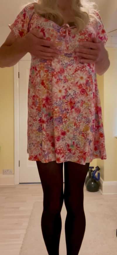 Is it wrong that I’m only into other fem sissy girls?😳❤️