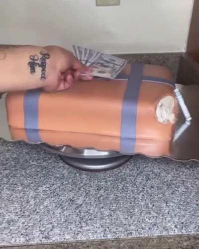 I hate to say it, but this cake blows.