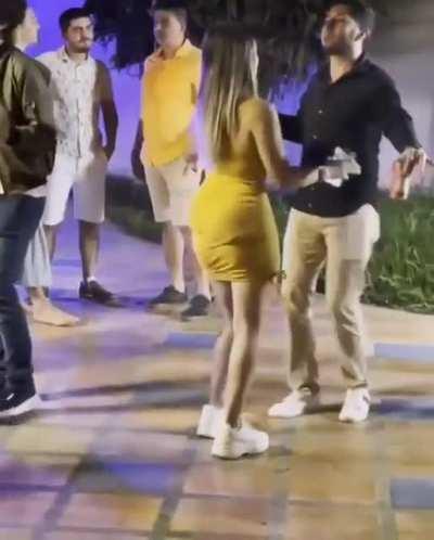 Así de falso es su amor..