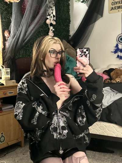 Heres a petite body for you today