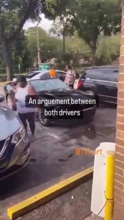 So much going on in 87 seconds