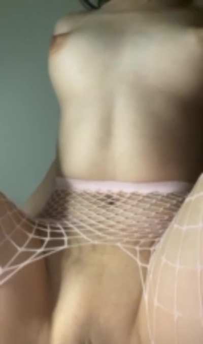 21[F4M] Happy New Year, I'm down for sexting, facetime, gfe, joi, cei, rp, custom request also got my rare pics and vids and more, Dscord and TG: @chloeeagar