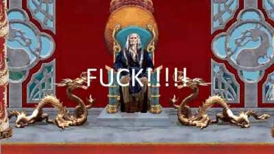 prick in thechair!!😳😳