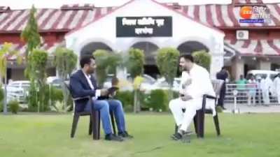 Gali ke berozgar uncle... 