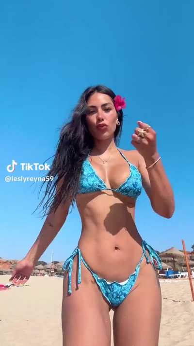 Turning heads & soaking up rays…