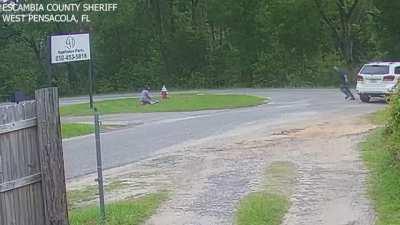 11 year old girl fights off knife-wielding Florida sex offender who tried to abduct her: Suspect, 30, is arrested hours later