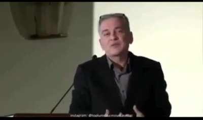 Keşke Türkiye'de böyle hocaların sayısı fazla olsa.