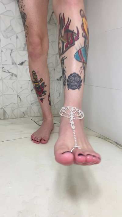 would you let a tgirl pee on you?