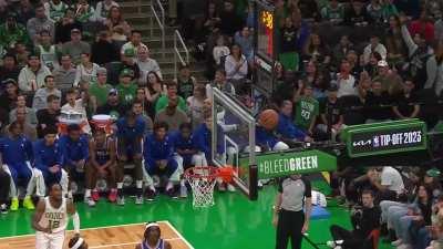 [Highlight] Oshae Brissett elevates for a ridiculous putback dunk, is called for the offensive foul