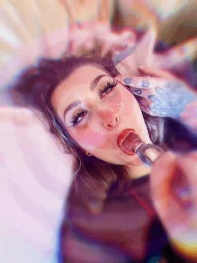 Sucking turns my brain to pink fluffy cotton candy🧠😵&zwj;💫