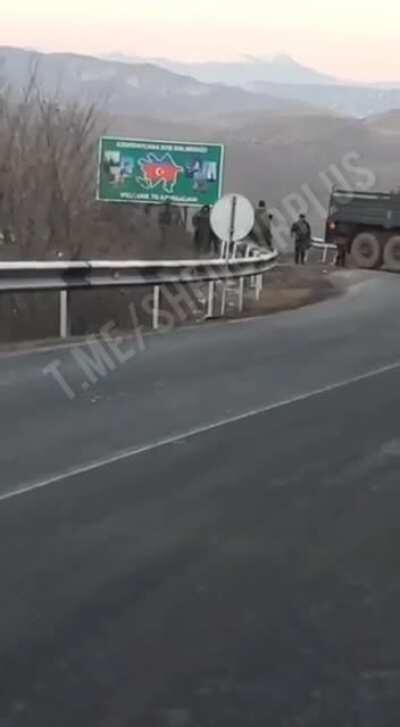 Armenian media claim that the Azerbaijani military closed the Goris-Gafan road and put up a 