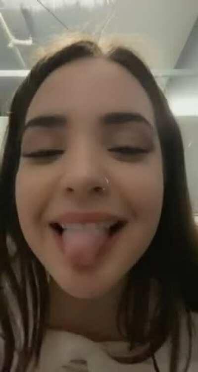 Took this video on Halloween while I was drunk as hell in a public bathroom 🤪