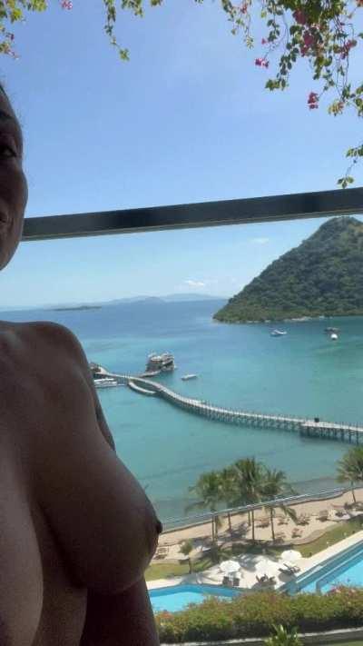 Would you like be here with mommy?