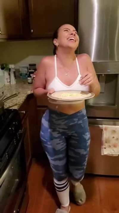 Scarlo - Spandex In Kitchen 😗