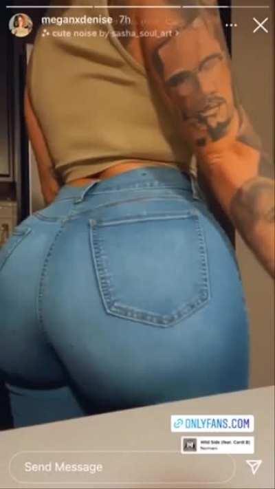 Perfect ass in jeans