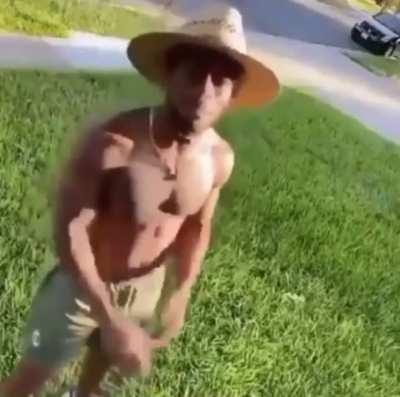 how most of the discord niggas act when a girl is in chat