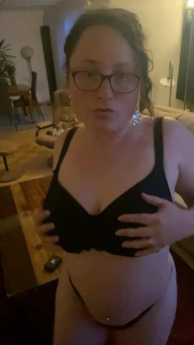 Are mom curves considered amazing?