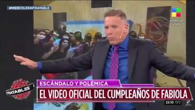 [Intratables] Fantino tratando de forros a los políticos que fueron a la fiesta de fin de año.