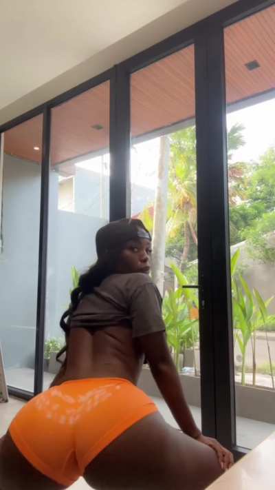 Delicious Kenyan bootymeat