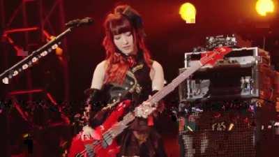 The last song performed with Yurishii(Former Lisa) & Akesan(Former Rinko). ( T ^ T )