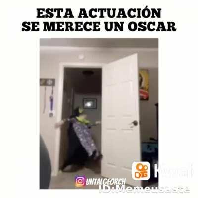 Se merece un Oscar este niño.