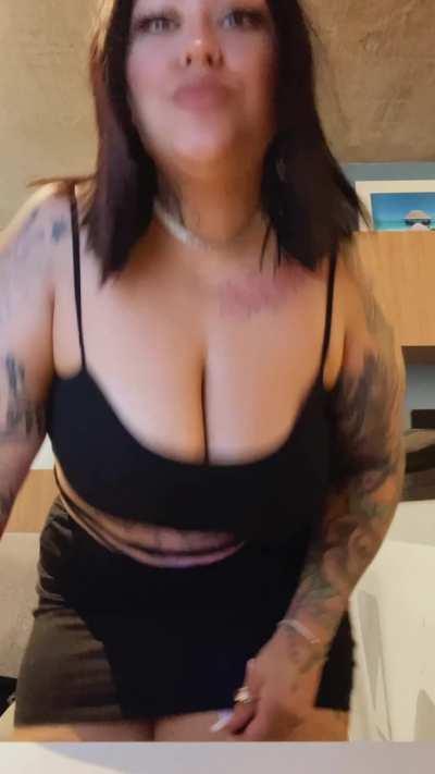 When you pull that cock out I can't help but feel happy
