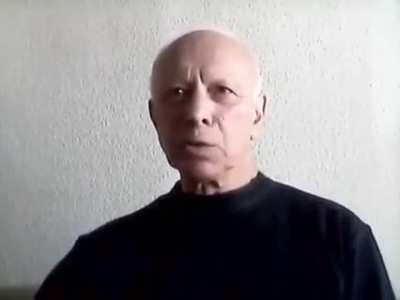 Герой Российской Федерации, Заслуженный военный летчик России, полковник авиации Геннадий Исаакович Штерн, который живет в Черкассах, обратился с призывом к российским летчикам