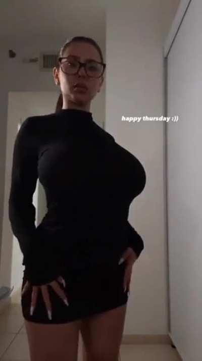 Crazy tits @aidakhalili