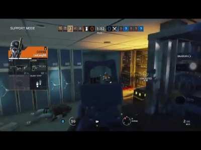 My teammates when im solo queueing be like: