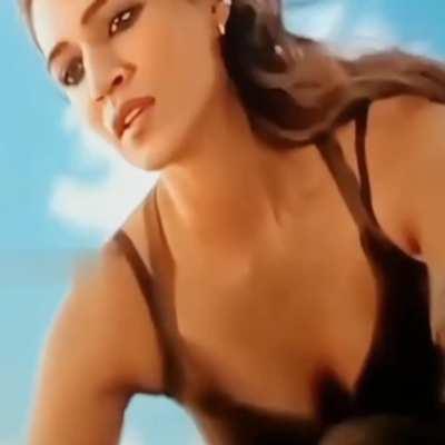 Glad Bollywood understood sole purpose this Kutiya Kriti Sanon can be used to. Being a Eye Candy which gives Slutty Item Songs to These Whorish Scenes where she give us glimpse of her Tight Tits. Cumbucket finally getting used as a proper Cumbucket. 2 Kau