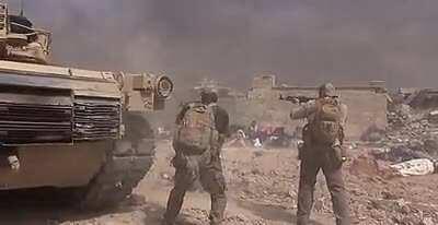 Volunteers Try to Extract Little Girl From The Kill Zone [Mosul, Iraq]