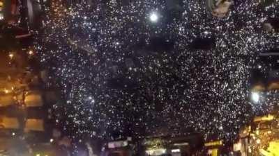 Throwback to ten years ago, when Ukraine celebrated New Year’s Eve during the Revolution of Dignity by singing the national anthem.