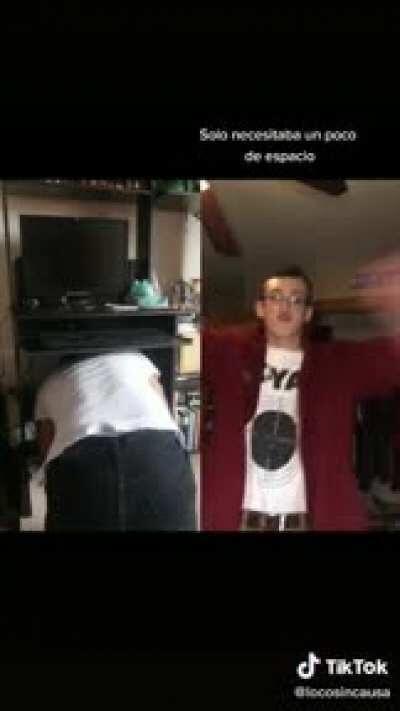 Dios esta fatal reírse de esto pero llorando