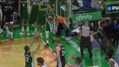 [Highlight] Jaylen Brown spoke to the crew and discussed how the team looks to bounce back