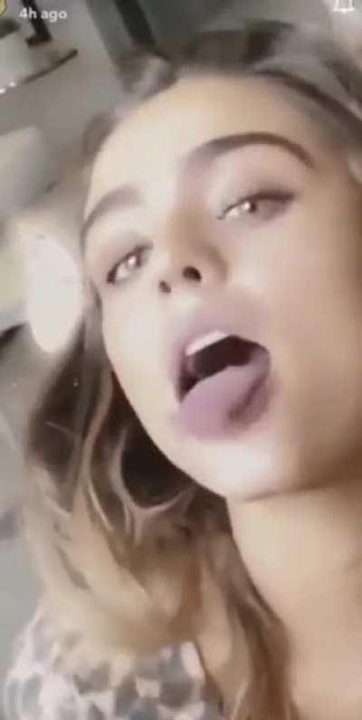 Sommer Ray Tongue Compilation 👅 💦 Pt 1