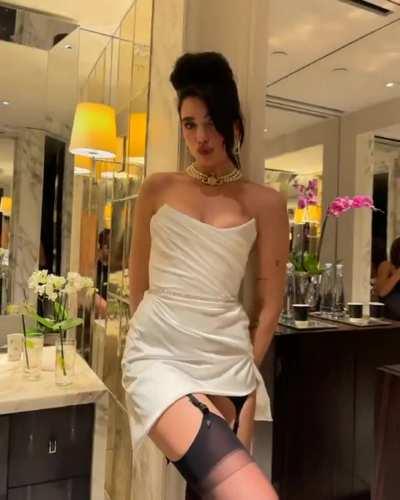 Dua Lipa has me throbbing so fucking hard 🥴