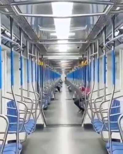 Train as it turns looks crazy