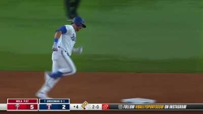 [Highlight] [Highlight] Robbie Grossman ties the game in the fourth with a 3-run homer against Aaron Nola.