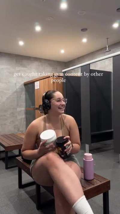 Anastasia (@anakakfit)